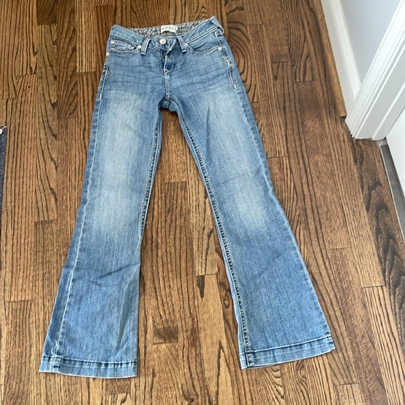 Girls size 14 Ariat real denim jeans. - Picture 4 of 6